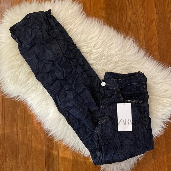 Zara Mid-Waist Wrinkle Effect Jeans - Picture 10 of 12